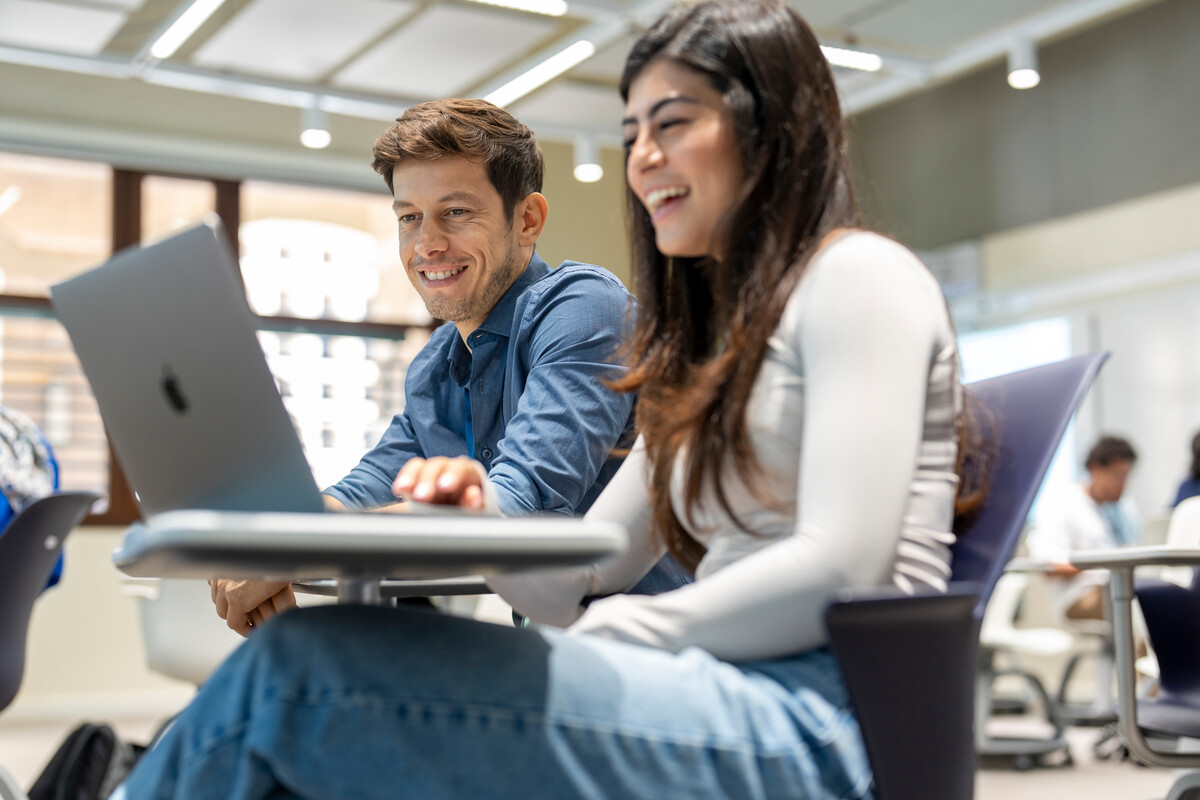 students working together in class
