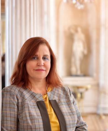 an image of Dr Marina Apaydin
